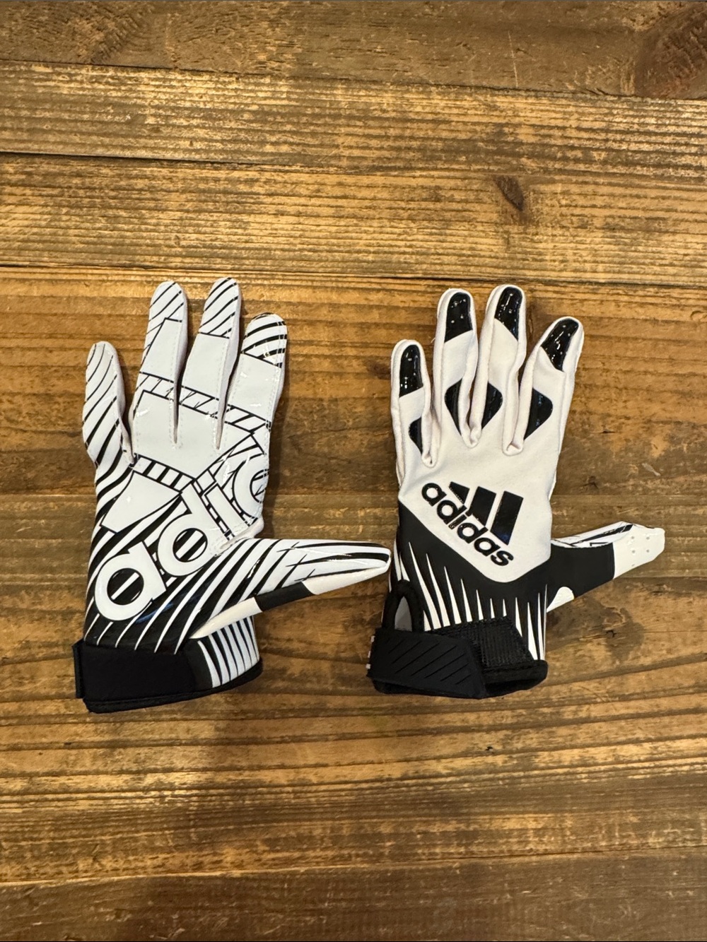 Adidas Youth Football Gloves Size Medium